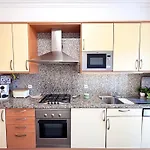 Orada Sea View By Becherish Apartman *
